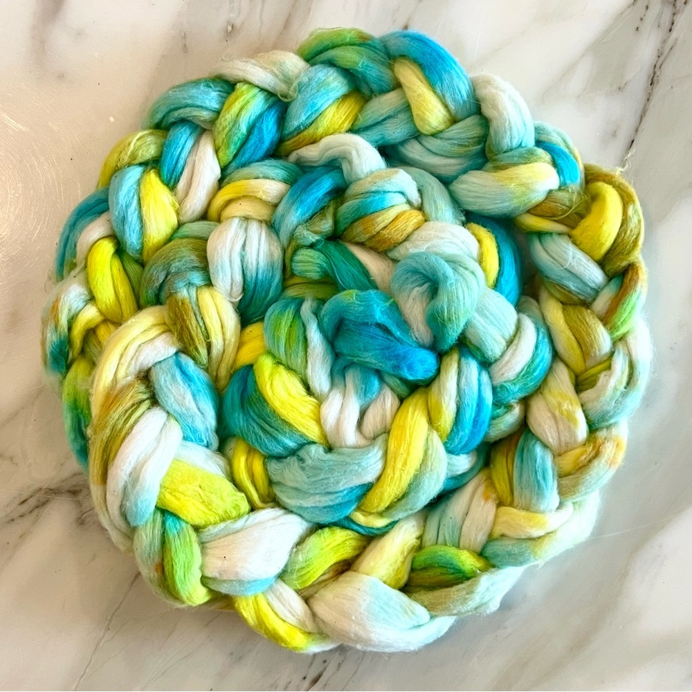 Cotton Sliver Roving in Tropical Reef